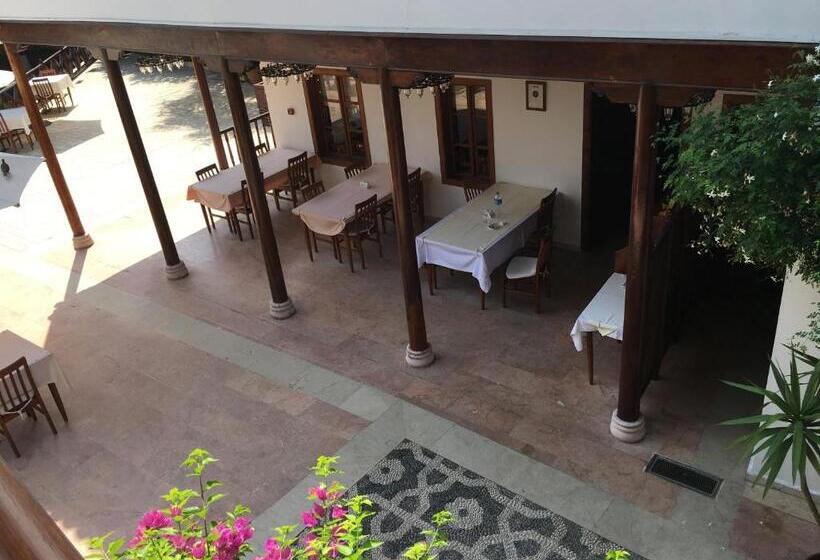 חדר דלוקס, Tekeli Konaklari