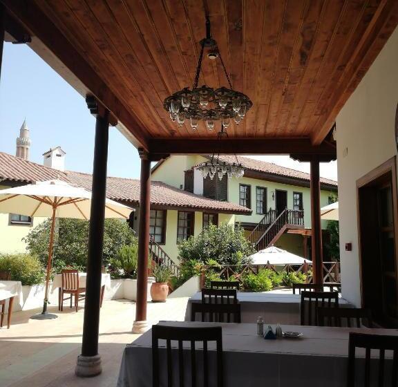 חדר דלוקס, Tekeli Konaklari