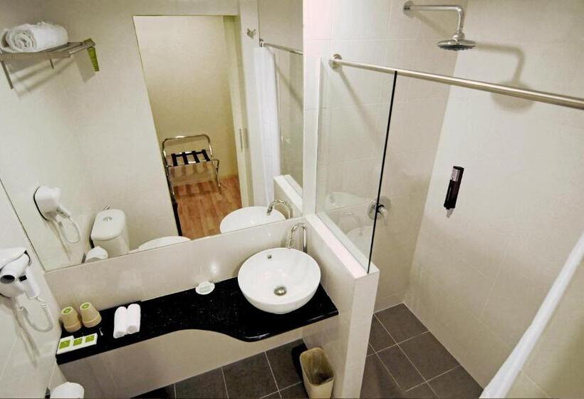 标准间, The Limetree