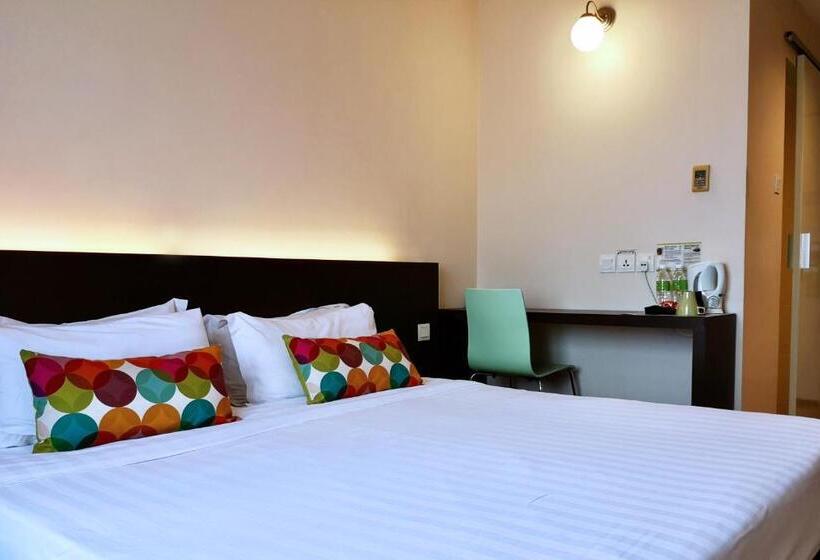 带大床的标准间, The Limetree