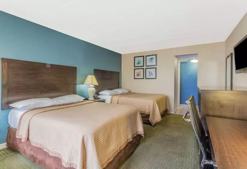 ２ダブルベッドのスタンダードルーム, Travelodge By Wyndham Virginia Beach