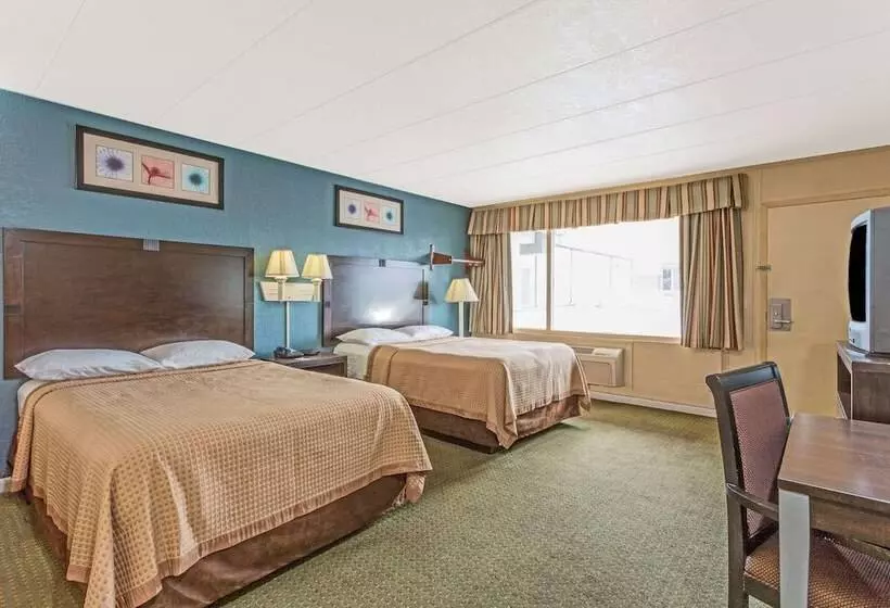 ２ダブルベッドのスタンダードルーム, Travelodge By Wyndham Virginia Beach