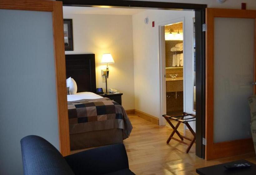 جناح سرير كينج, Wingate By Wyndham Lagrange