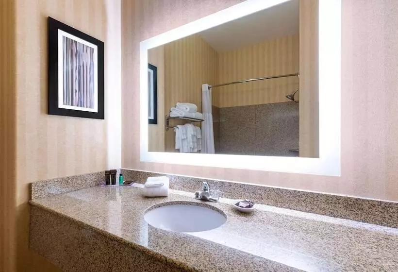 Superior-studio, Wingate By Wyndham Moses Lake