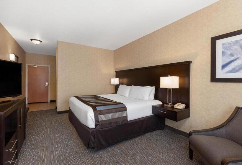 适合残疾人士使用的带超级大床的标准间, Wingate By Wyndham Moses Lake