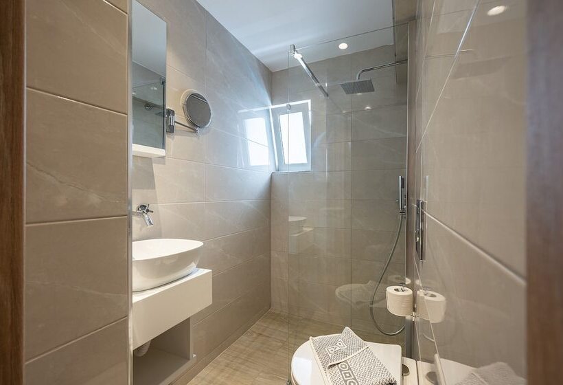 استودیوی استاندارد, Poseidon Hotel And Apartments