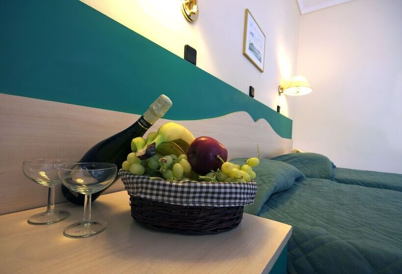 اتاق استاندارد یک نفره, Poseidon Hotel And Apartments