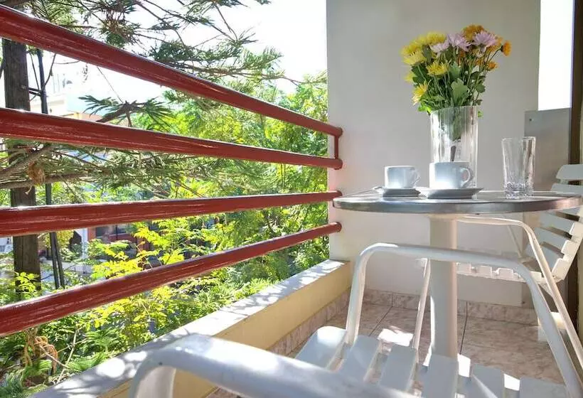 اتاق استاندارد سه نفره, Poseidon Hotel And Apartments