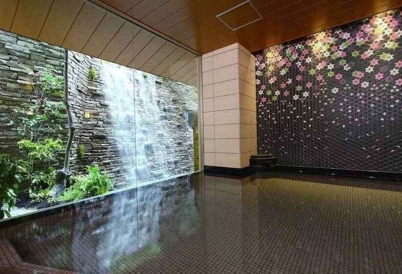 اتاق خانوادگی با سرویس بهداشتی مشترک, Matsui Honkan