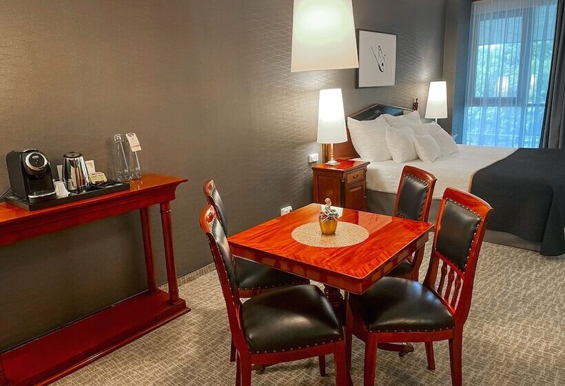 غرفة ديلوكس, Divinus