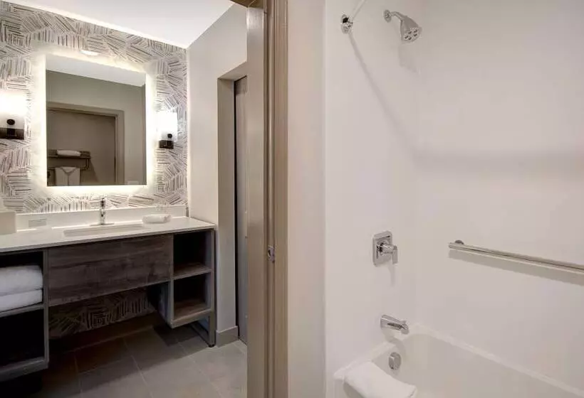 スイート, Homewood Suites Lexington Hamburg