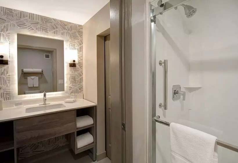 スイート, Homewood Suites Lexington Hamburg