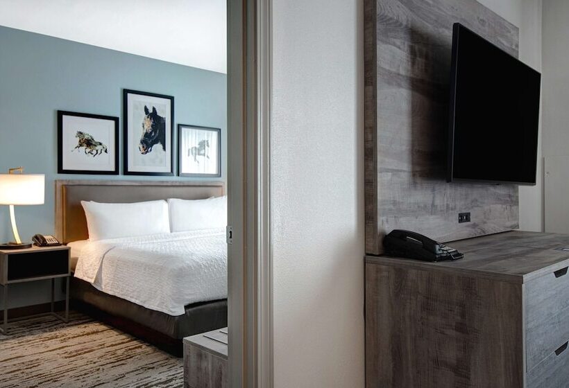 스위트, Homewood Suites Lexington Hamburg