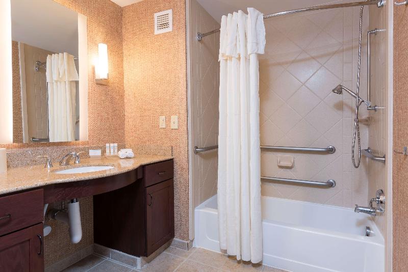 带大床的标准工作室, Homewood Suites Lexington Hamburg