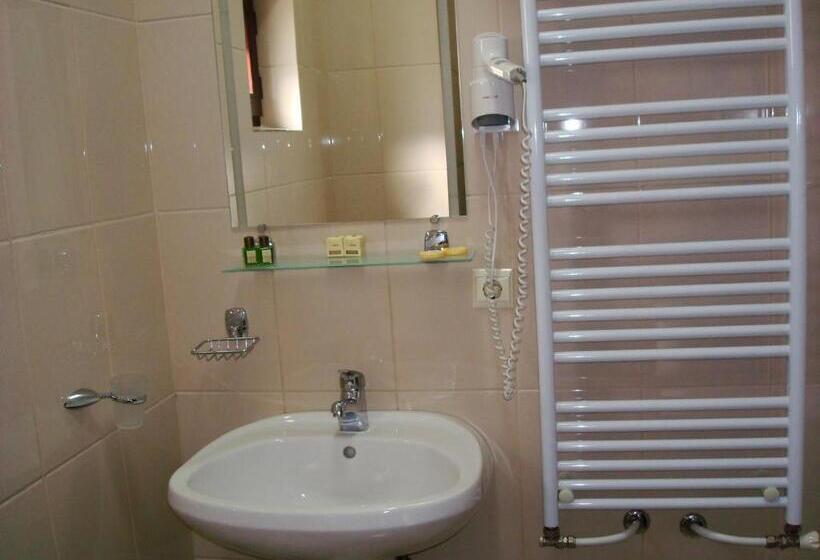 Номер Стандарт, Magnus Galati