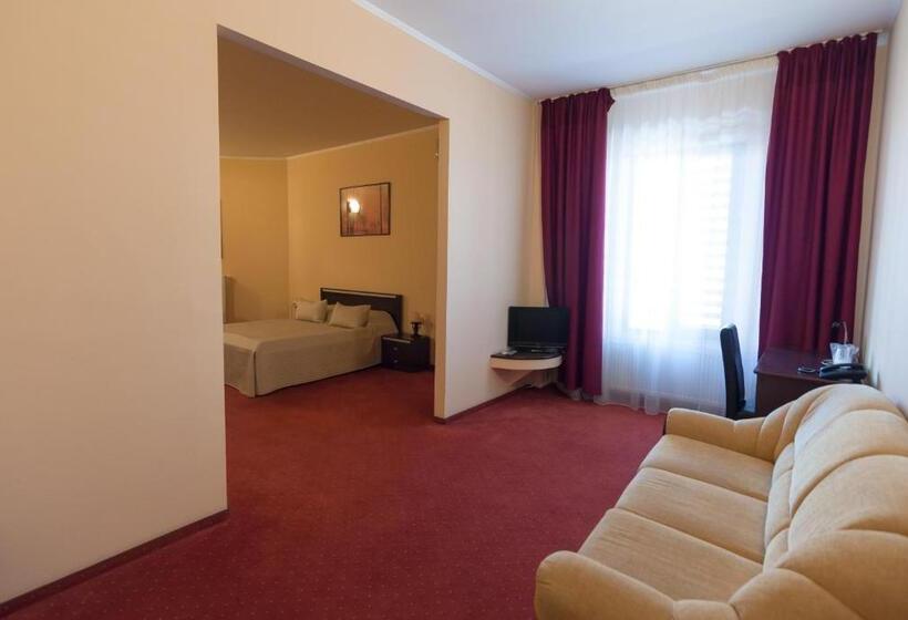 Люкс, Magnus Galati