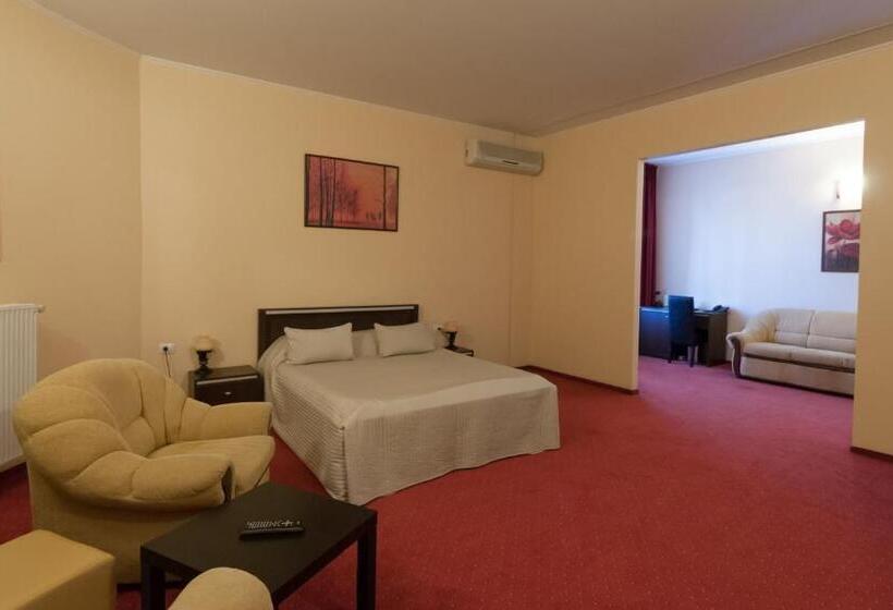 Люкс, Magnus Galati