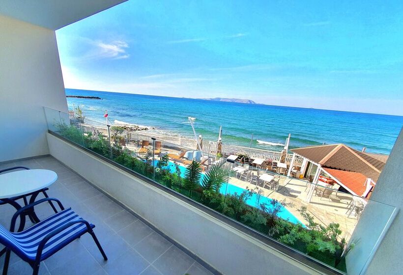 سوییت جونیور با چشمانداز دریا, Sunset Beach