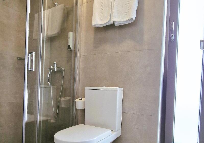 اتاق سه نفره سوپریور با چشمانداز باغ, Sunset Beach