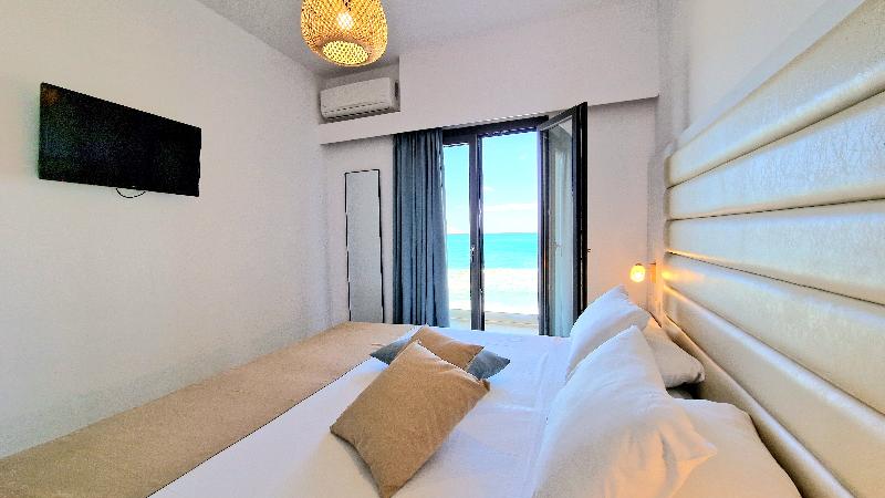 سوییت جونیور با چشمانداز دریا, Sunset Beach