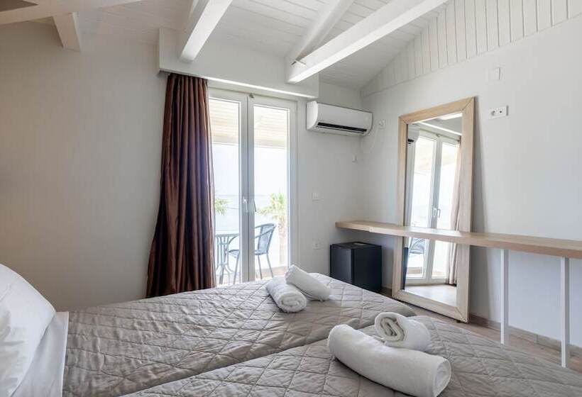 اتاق خانوادگی با چشمانداز دریا, Cameo Beach Resort