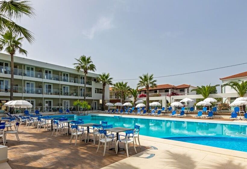 اتاق استاندارد با چشمانداز استخر, Cameo Beach Resort