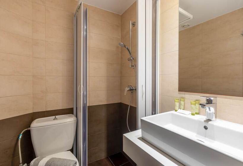 اتاق استاندارد با چشمانداز استخر, Cameo Beach Resort