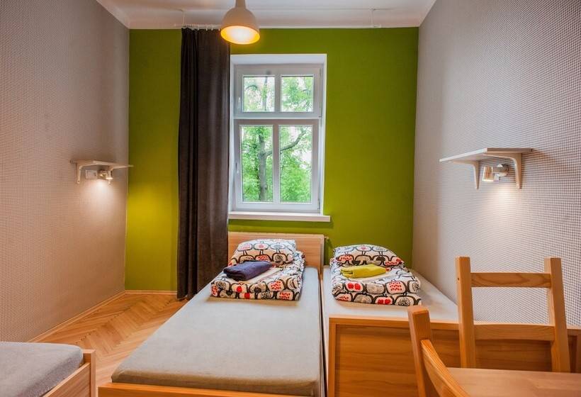 Номер Стандарт Трехместный, Atlantis Hostel