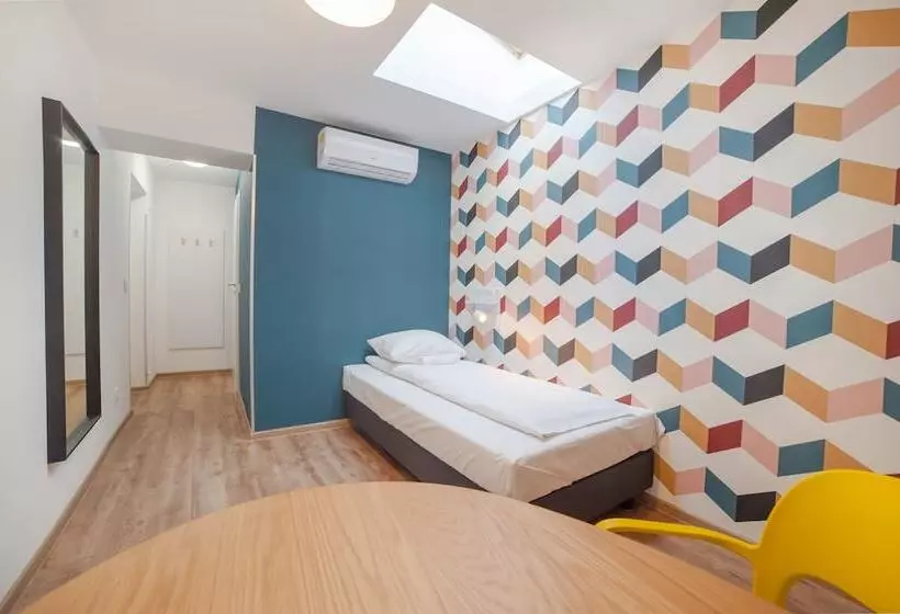 Standard Yhden Hengen Huone, Atlantis Hostel