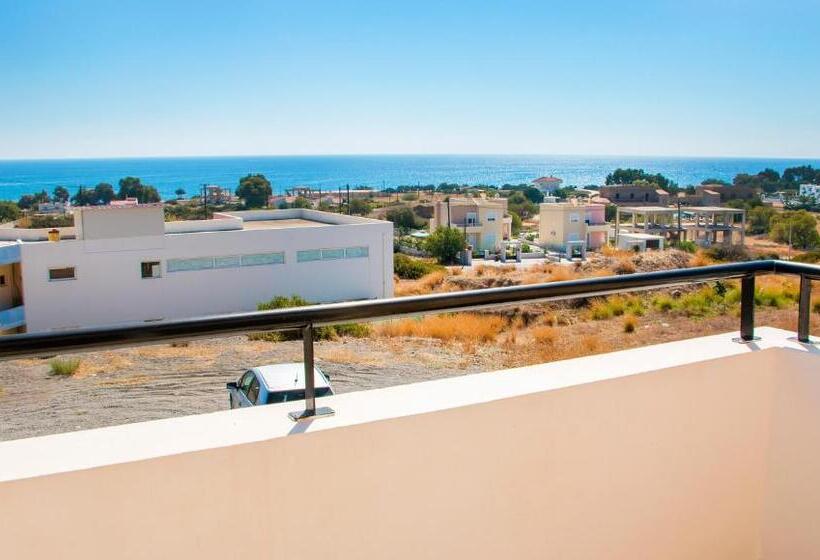 Вилла 3 Спальни с Бассейном, Gennadi Gardens Apartments & Villas