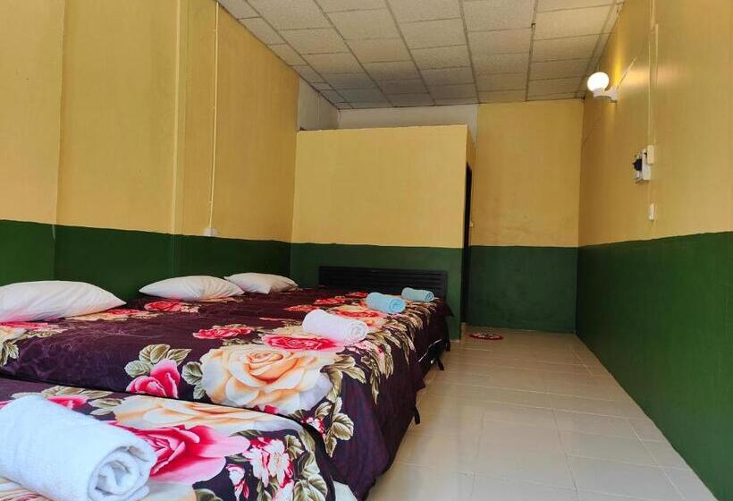 Négyágyas Standard Szoba, 74 Guest House Haad Rin