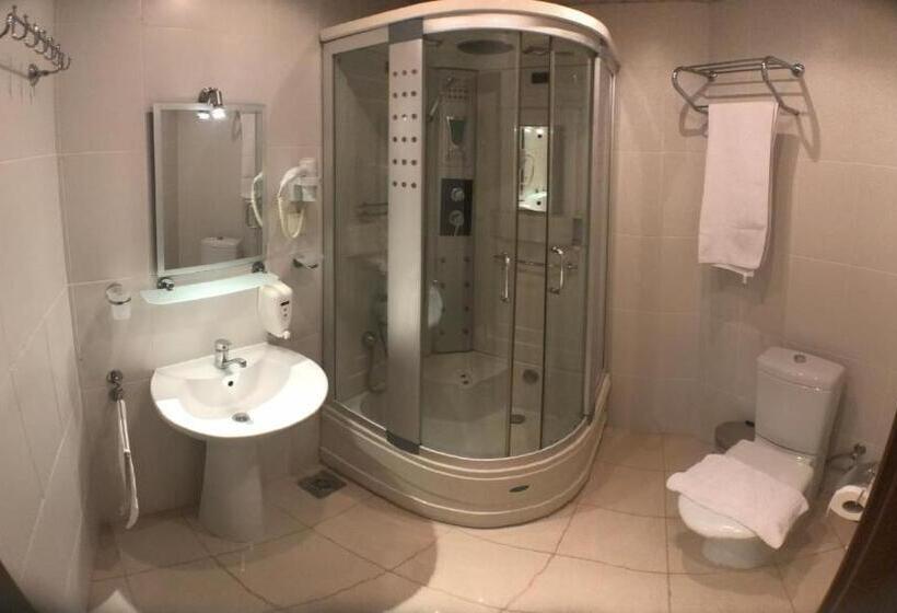 Standard Szoba, Ataer