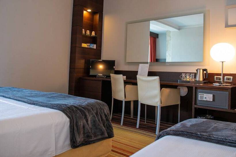 غرفة سوبيريور ثلاثية, Bel Sit