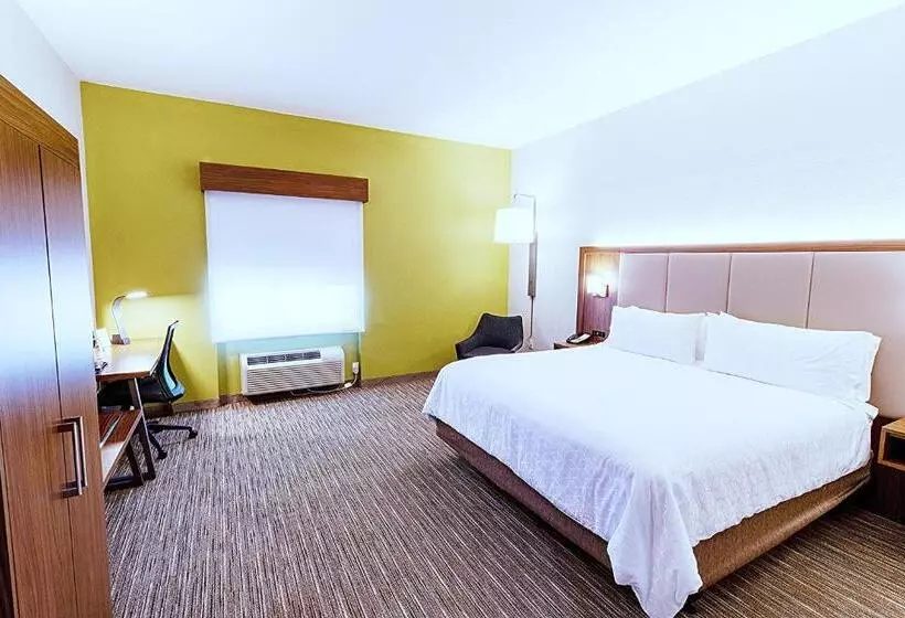 キングサイズベッドのスイートルーム, Holiday Inn Express Hotel & Suites Crestview South I 10, An Ihg