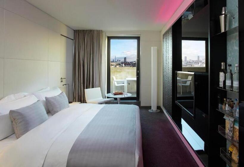 غرفة سوبيريور مطلّة علي النهر, Me London By Melia   Covent Garden
