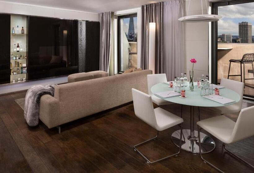 جناح ذو إطلالة, Me London By Melia   Covent Garden