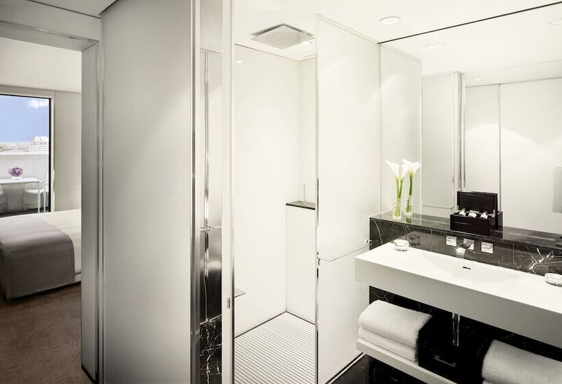 غرفة سوبيريور مطلّة علي النهر, Me London By Melia   Covent Garden