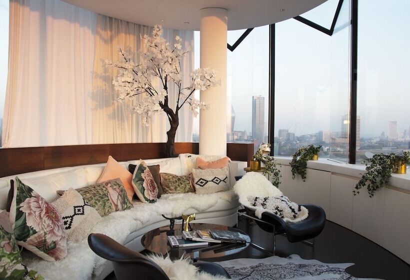 شقة دور أخير غرفتين نوم, Me London By Melia   Covent Garden