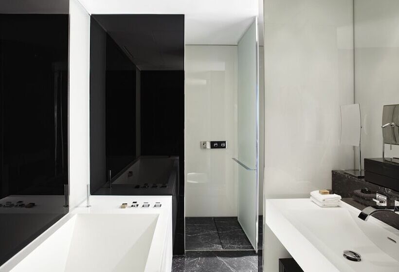 جناح 3 غرف نوم, Me London By Melia   Covent Garden