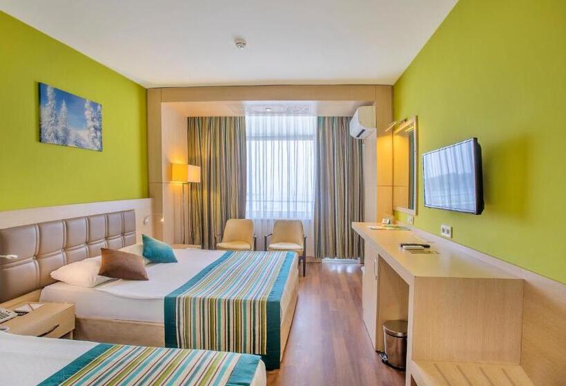 غرفة قياسية مطلّة علي البحر, Meri̇di̇a Beach