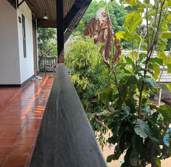 اتاق سوپریور, The Royal Shilton Resort