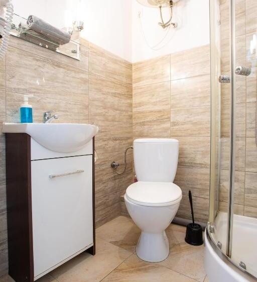 غرفة قياسية ثلاثية حمام مشترك, Moon Hostel Wrocław