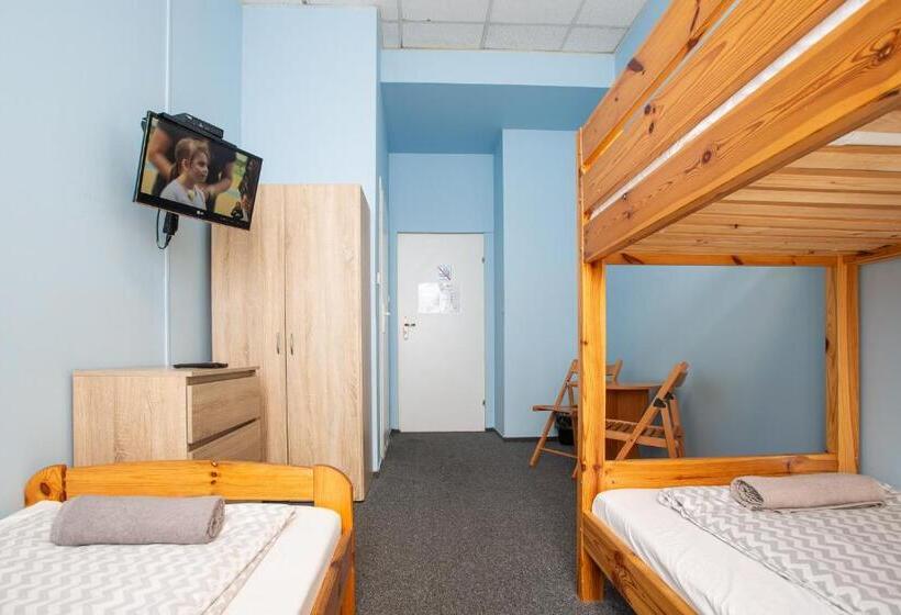 标准三人间, Moon Hostel Wrocław