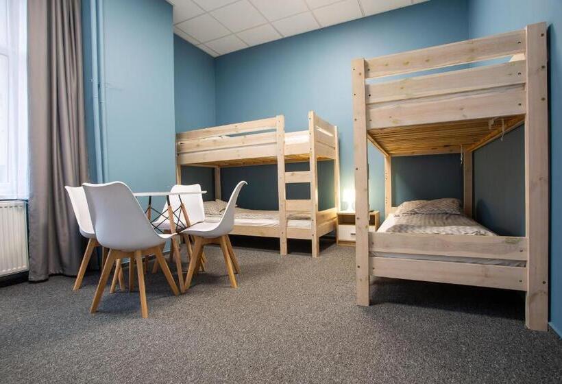 غرفة عائلية, Moon Hostel Wrocław
