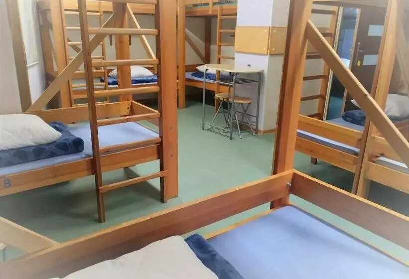 تختخواب در اتاق مشترک, Youth Hostel Podlasie