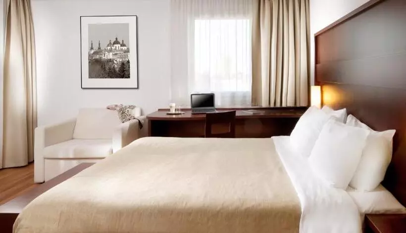 اتاق لوکس, Comfort Hotel Olomouc Centre
