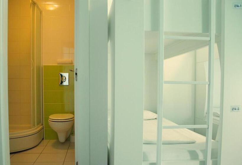 تختخواب در اتاق مشترک, Funk Lounge Hostel