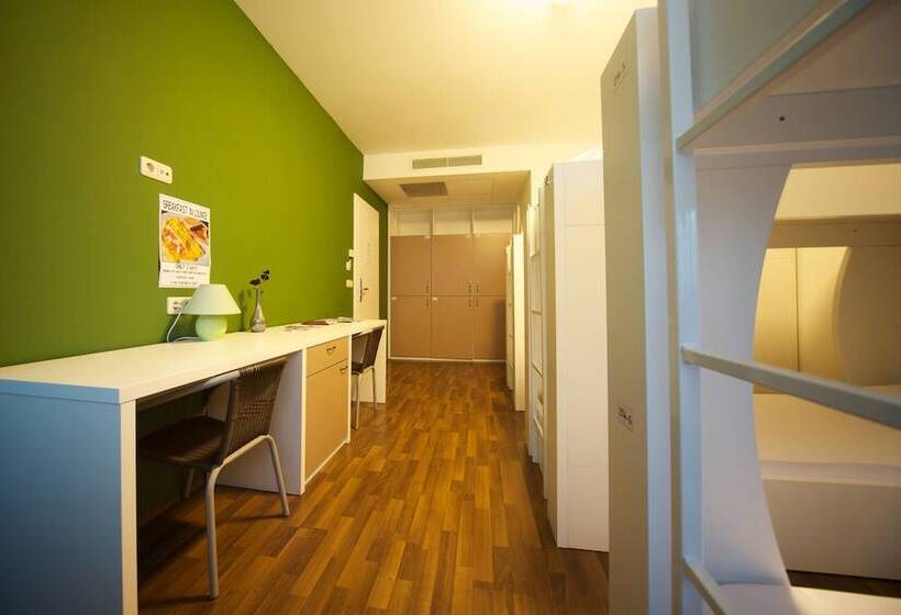 سرير فى غرفة مشتركه, Funk Lounge Hostel