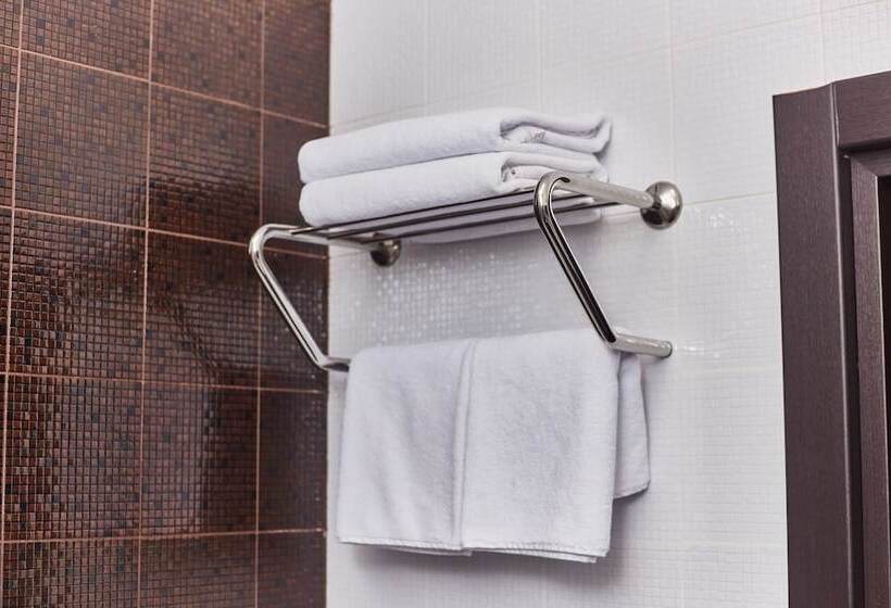 سوییت جونیور, Alexandrovskiy