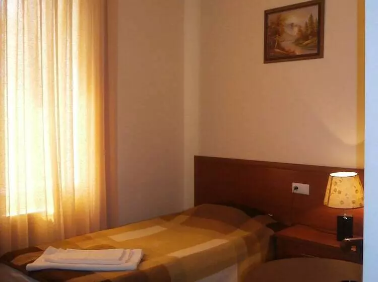 اتاق استاندارد یک نفره, Arpa